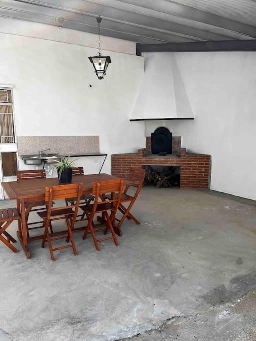 Villa Agradable Casa Con Chimenea Interior Y Barbacoa. Graja de Iniesta Exterior foto